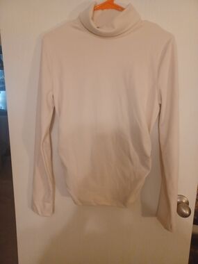 SHEIN Cream Turtleneck Long Sleeve Top